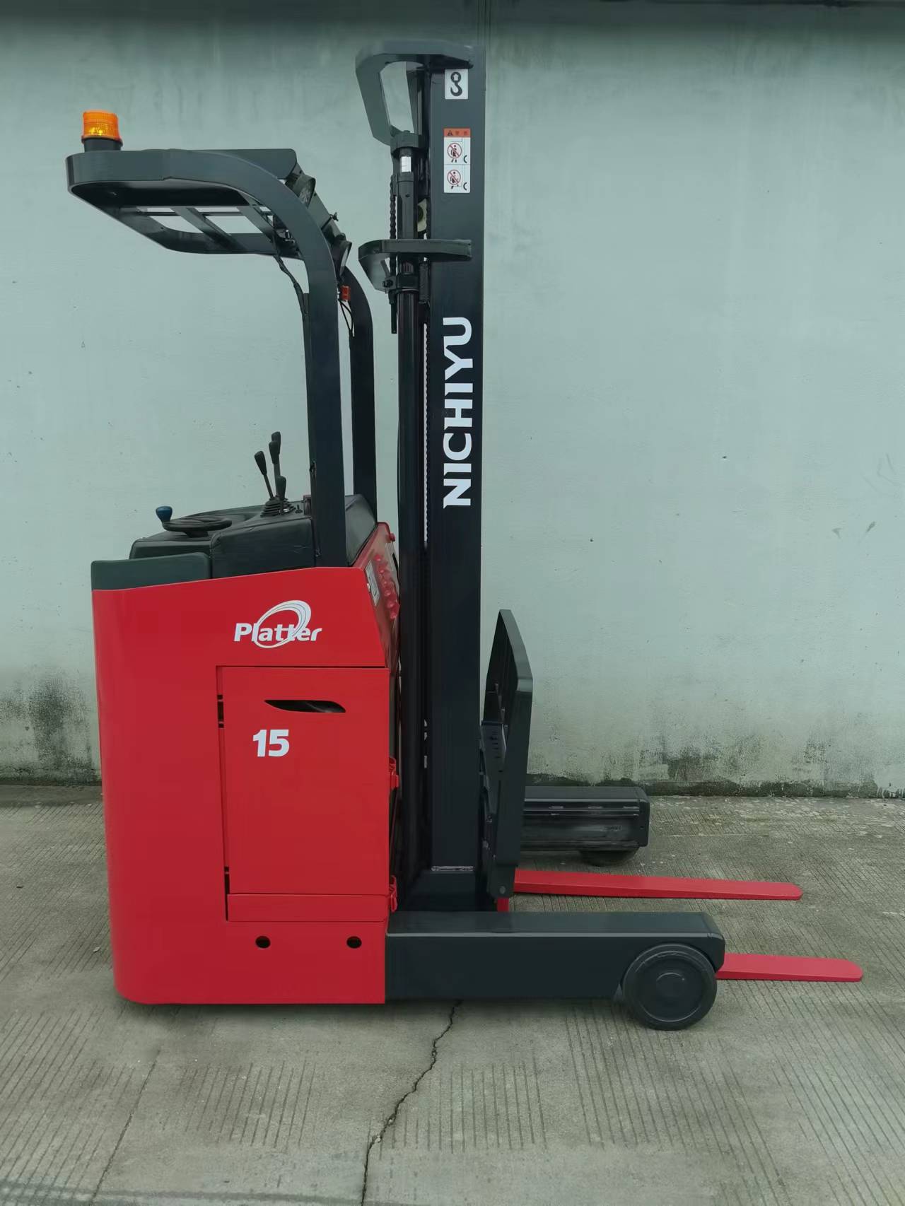 力至優(yōu)前移式二手叉車(chē)&mdash;1.5噸